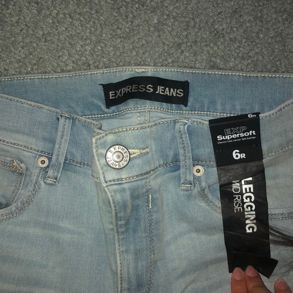 Never worn jeggings Ripped Jeans